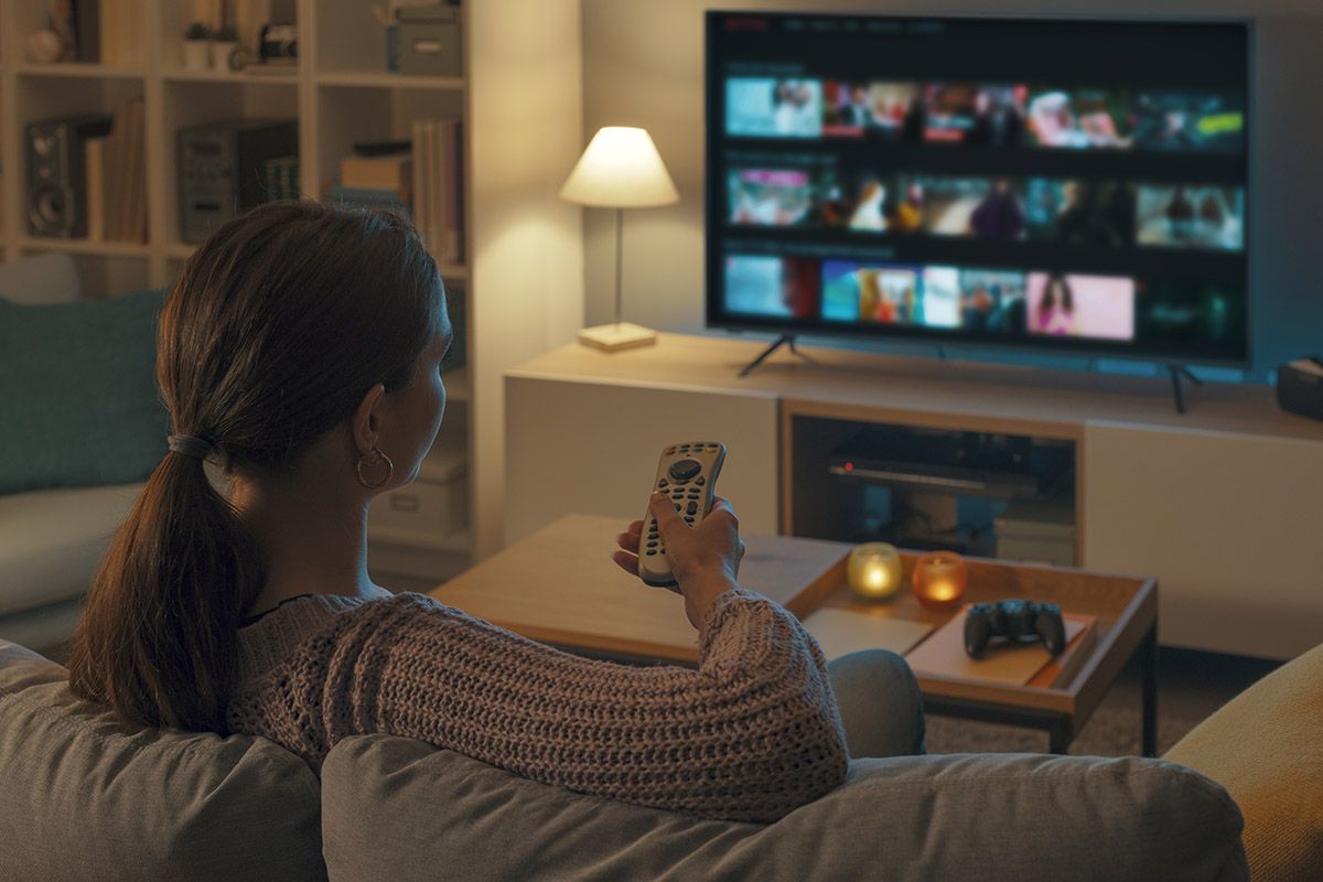 Mag je tv kijken tijdens onweer? Niet iedereen weet dit