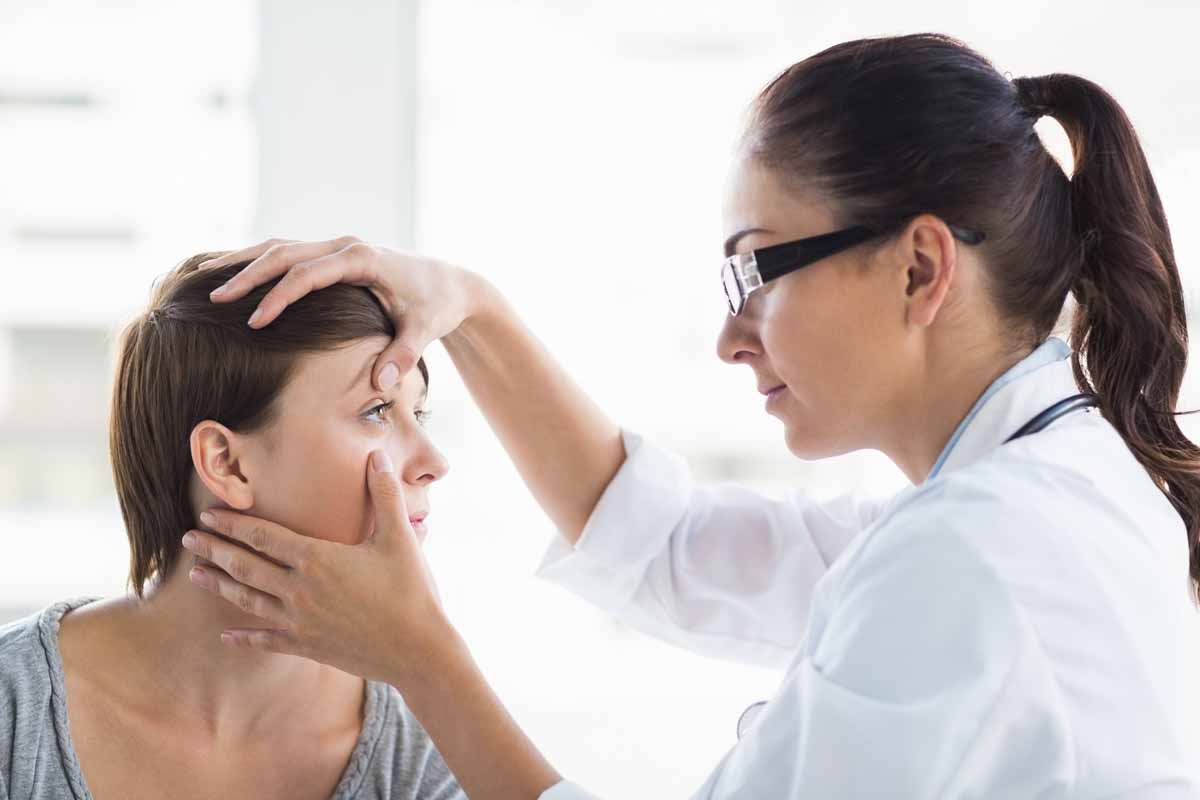 Iemand bij de dokter